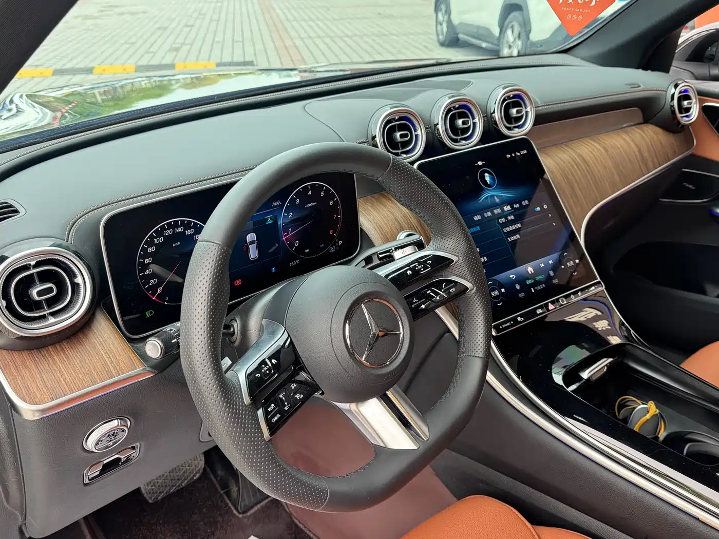 MERCEDES-BENZ GLC