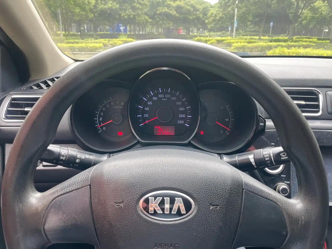 Kia K2 2012 Sedan 1.4L MT GLS Commemorative Edition фото 18