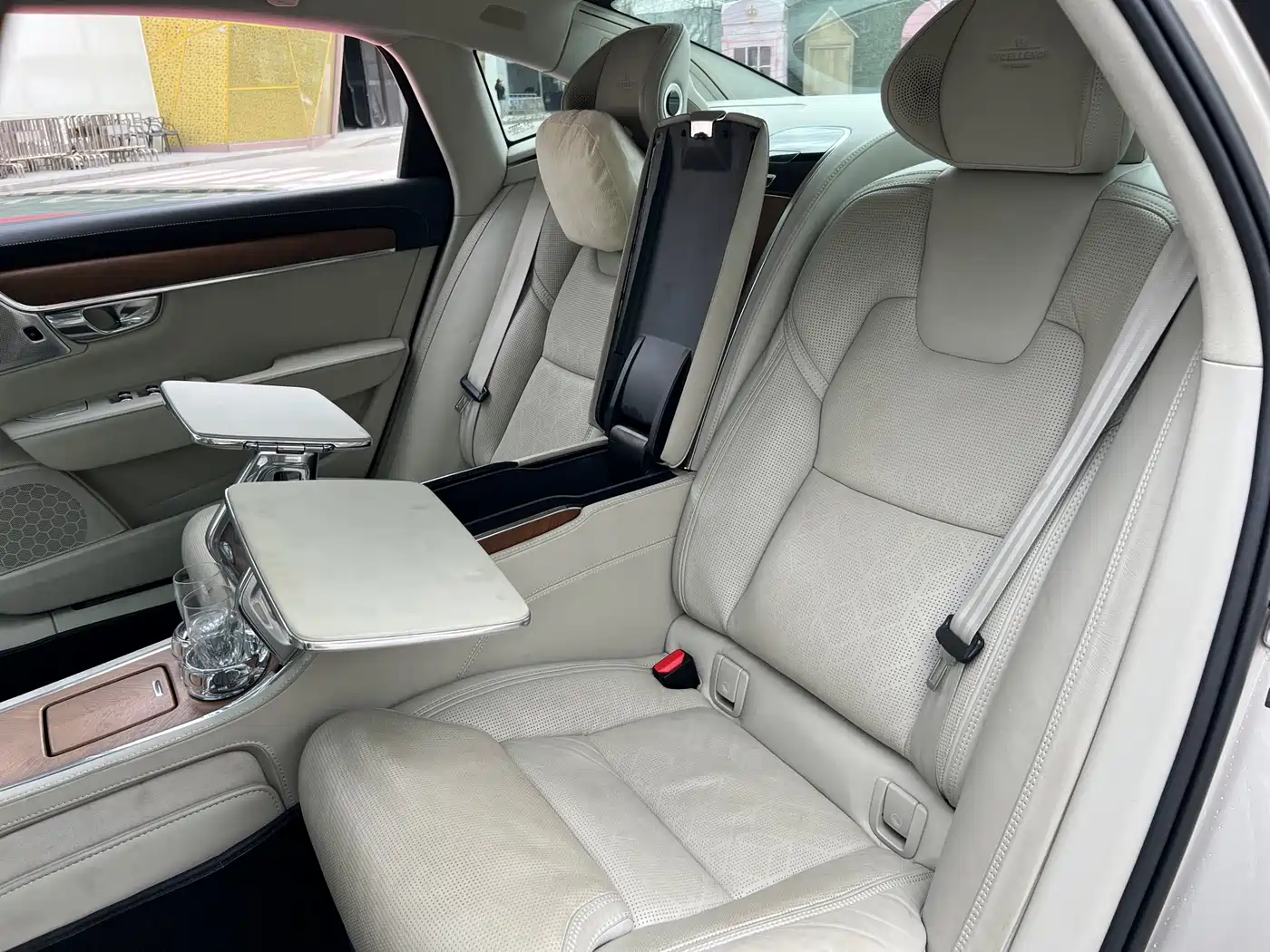 VOLVO S90 PLUG IN HYBRID