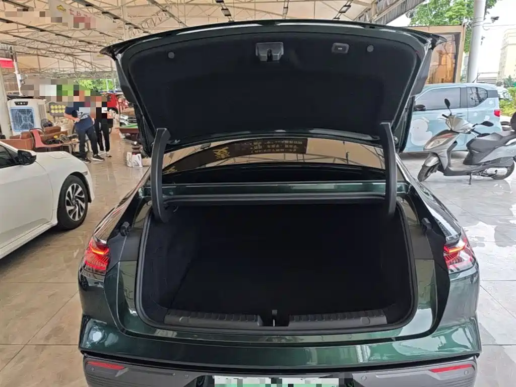 Geely Galaxy Galaxy Xingyao 8 2025 130km EM-P Starship Edition фото 19