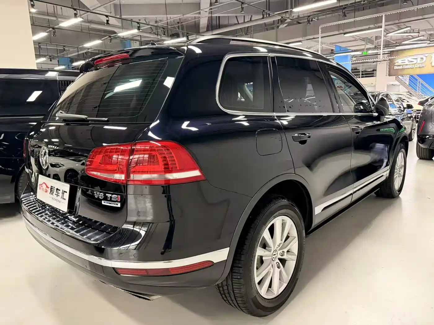 Volkswagen Touareg 2016 3.0TSI Standard фото 14