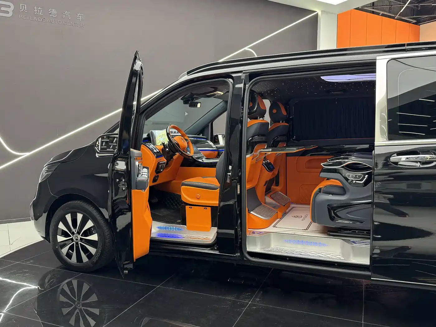Mercedes-Benz Vito 2023 2.0T Business 7-Seater фото 6