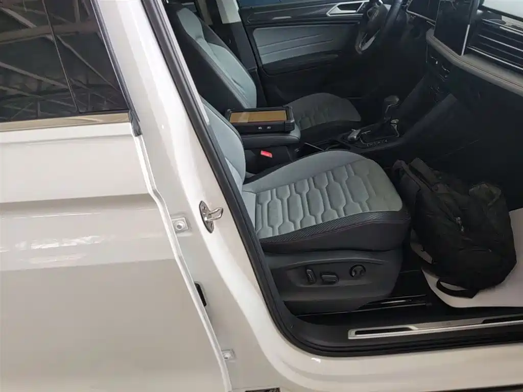 Volkswagen Tiguan X 2022 330TSI 2WD Flagship Edition фото 25