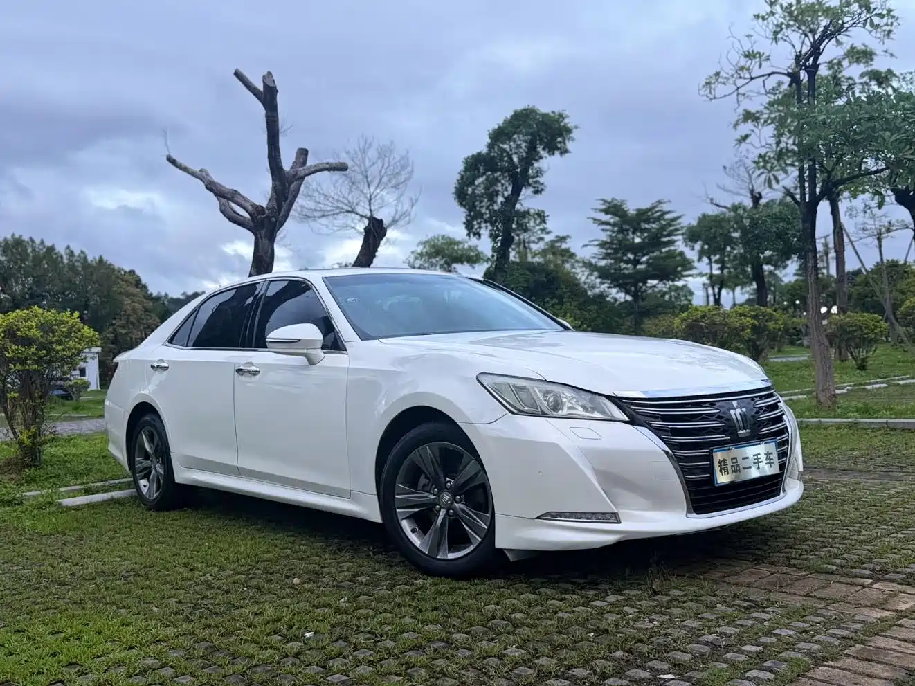 Toyota Crown 2015 2.0T Fashion фото 3
