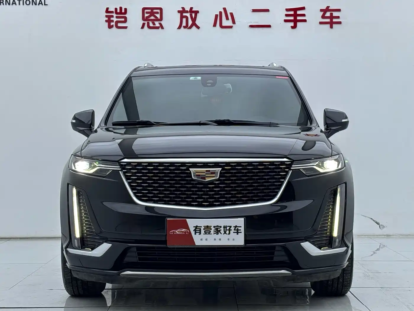CADILLAC XT6