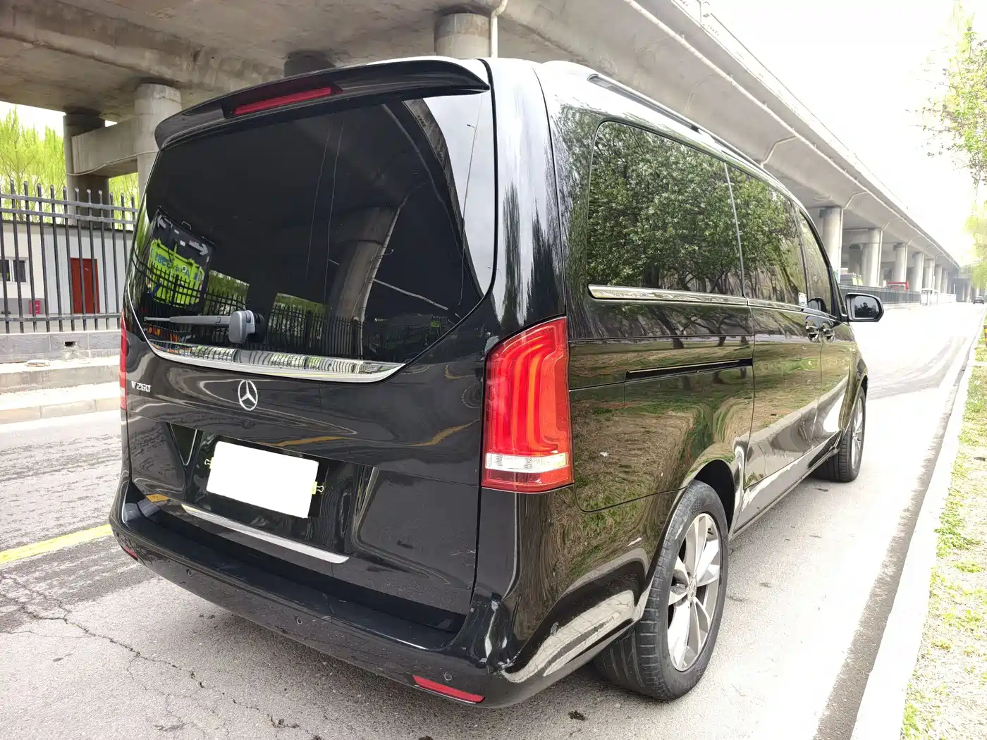 MERCEDES-BENZ V CLASS