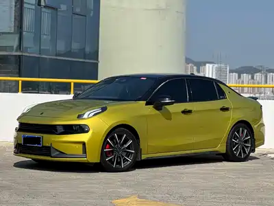 Lynk & Co 03