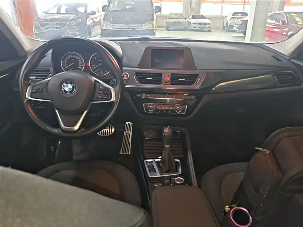 BMW 1 Series 2017 118i Fashion фото 10