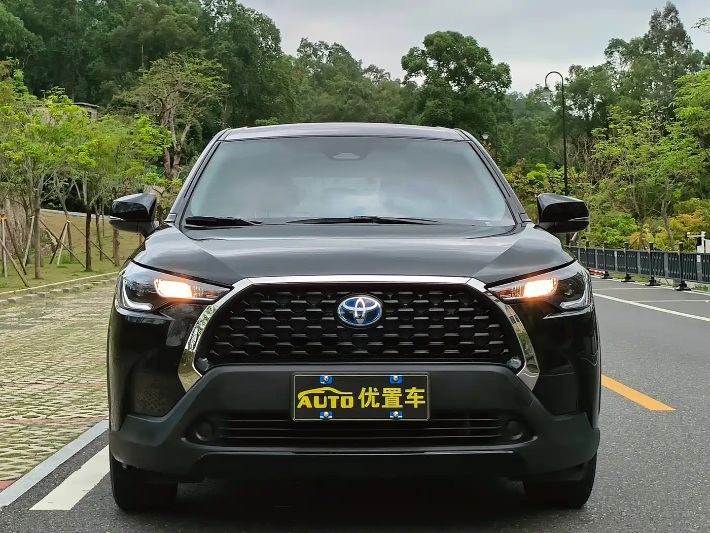 Toyota Corolla Cross 2023 Hybrid 2.0L Pioneer Edition фото 13