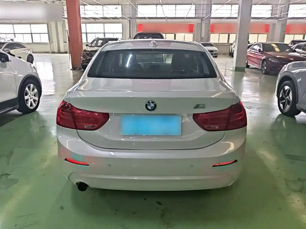 BMW 1 Series 2017 118i Fashion фото 6