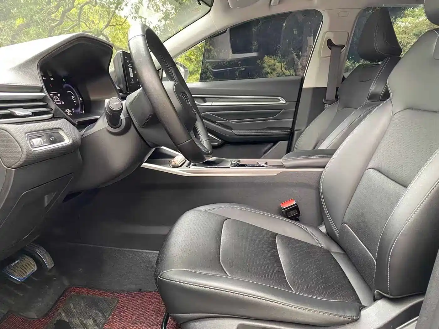 Фото 4 - Geely Emgrand