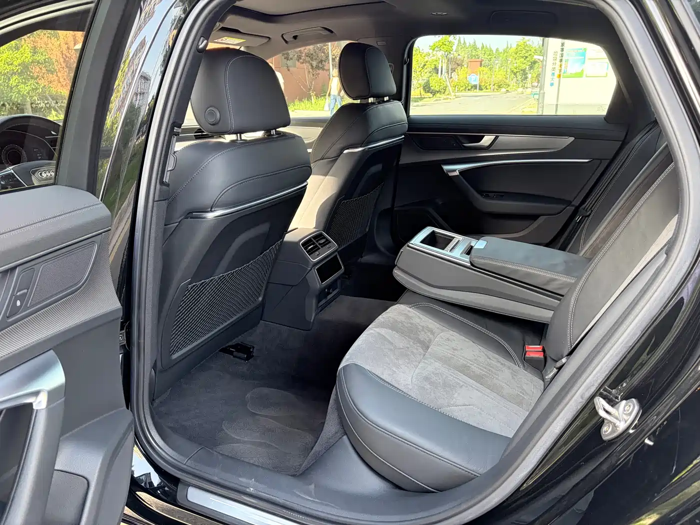 Audi A6L 2021 45 TFSI Exclusive Sport фото 11