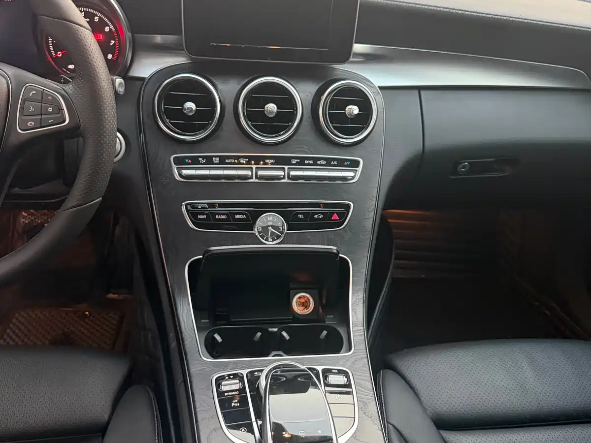 Mercedes-Benz C-Class 2016 C 180 L Sport фото 7