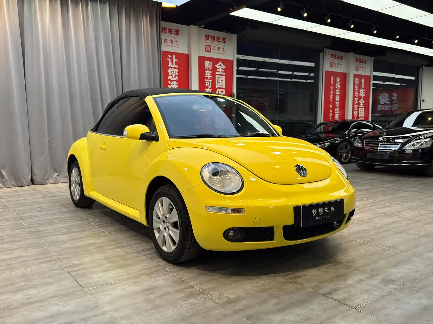 Volkswagen Beetle 2009 2.0 AT Top Convertible фото 17
