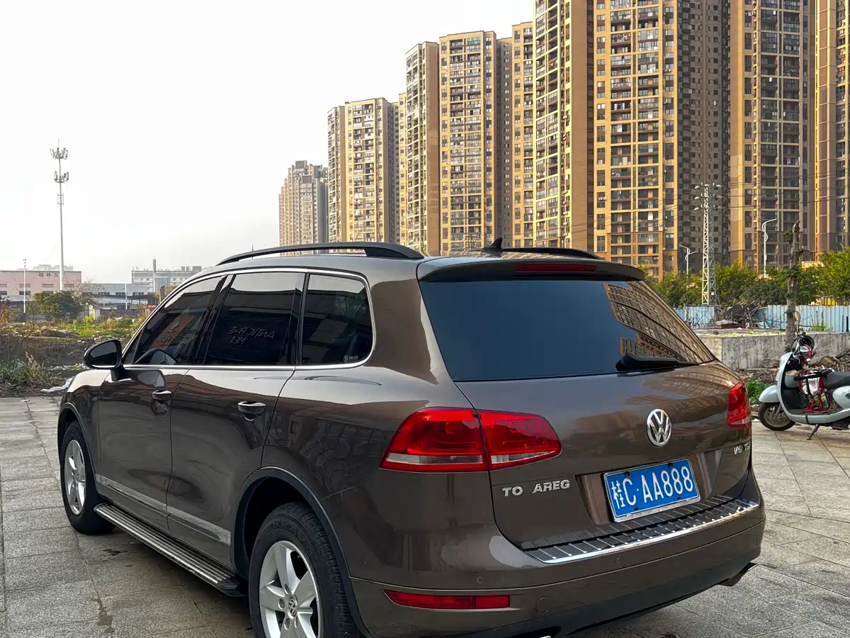 Volkswagen Touareg 2011 3.0TSI Premium фото 5