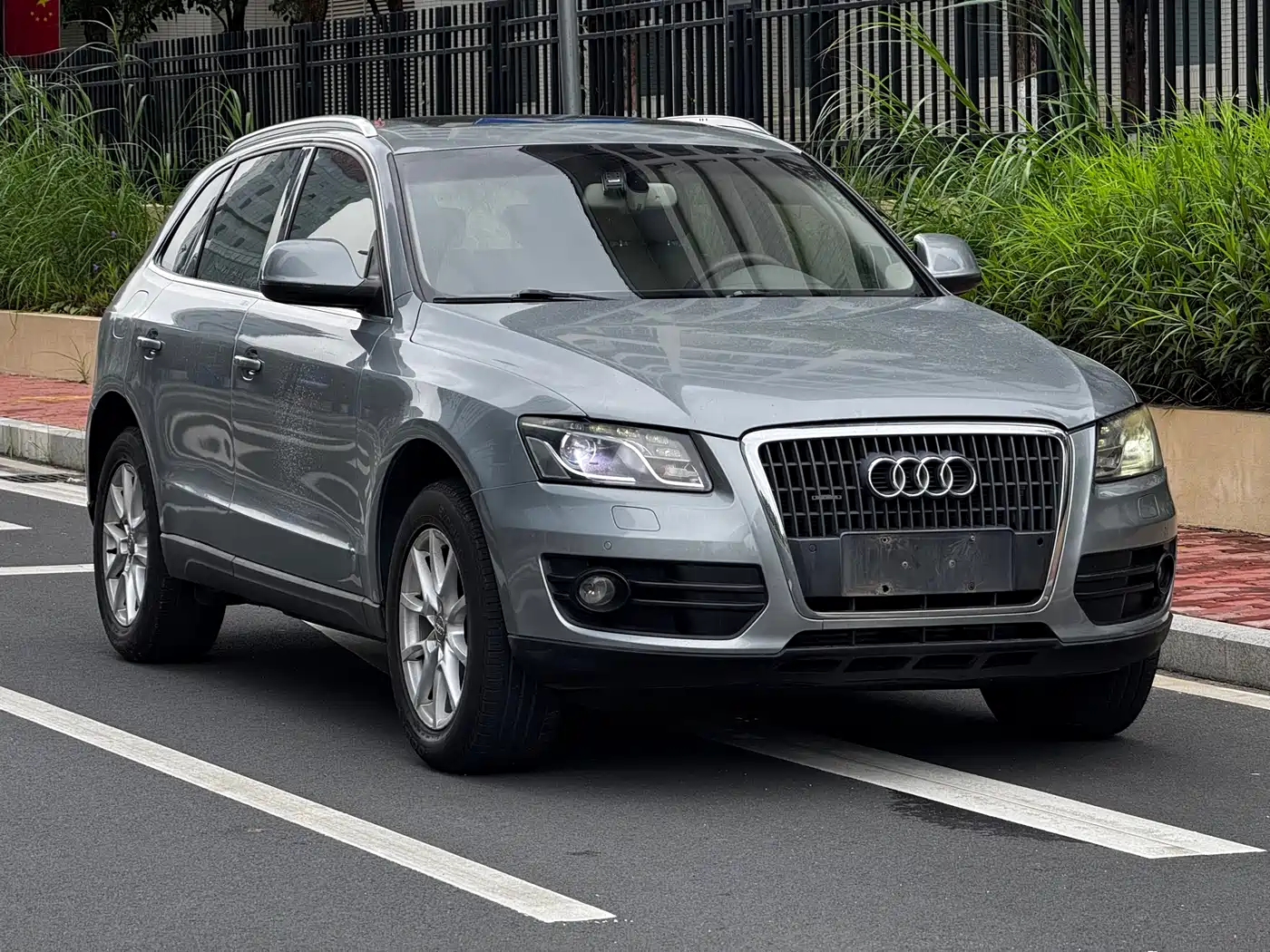 Audi Q5 2010 2.0TFSI Comfort фото 3