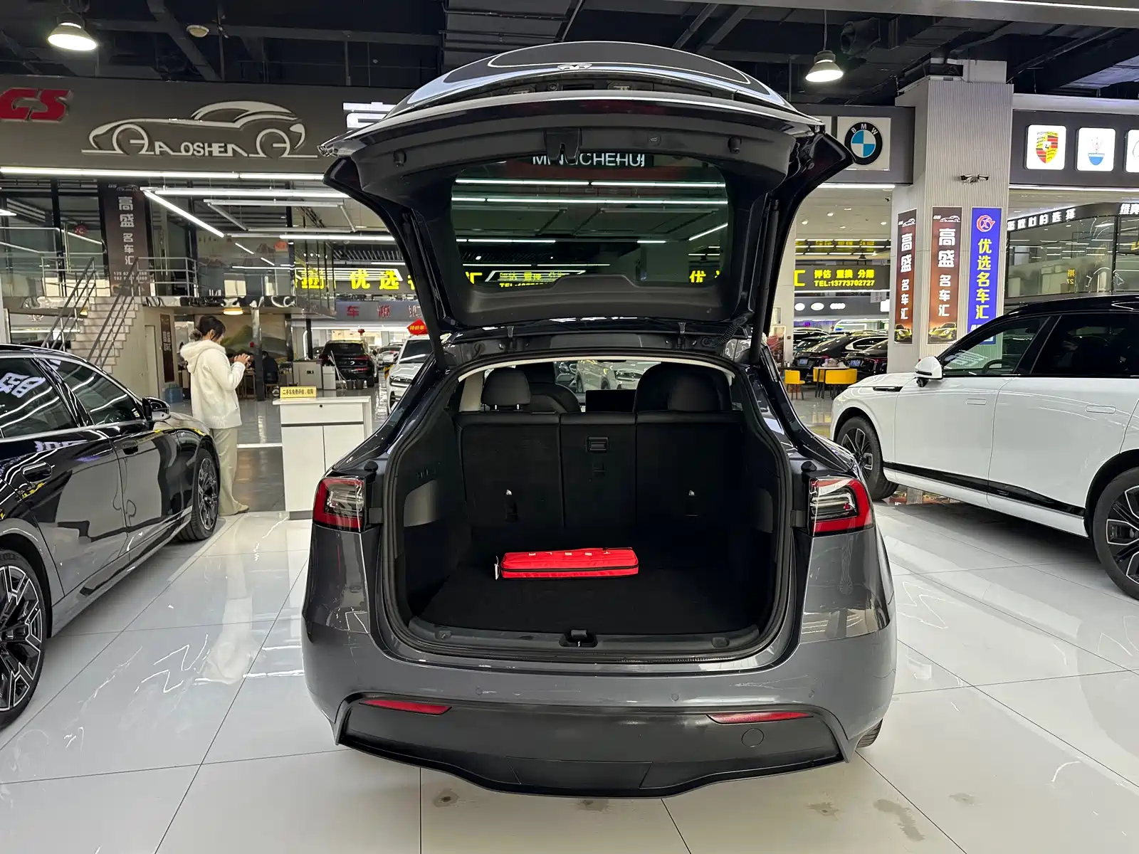 Фото 17 - Tesla Model Y
