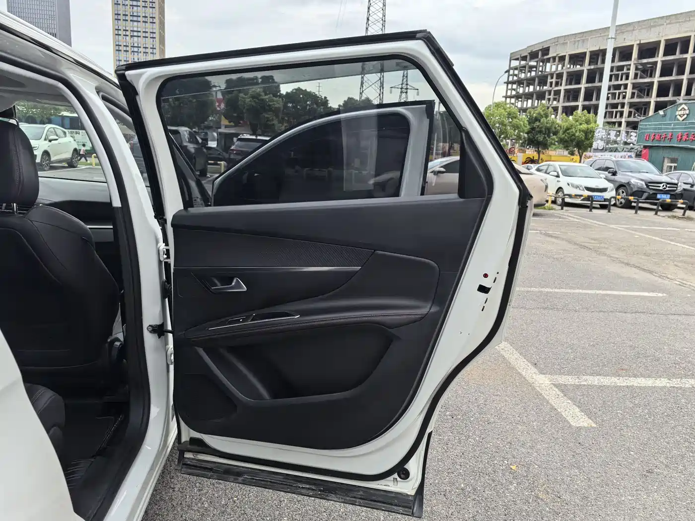 Peugeot 5008 2017 380THP 7-seat Elite Edition фото 16