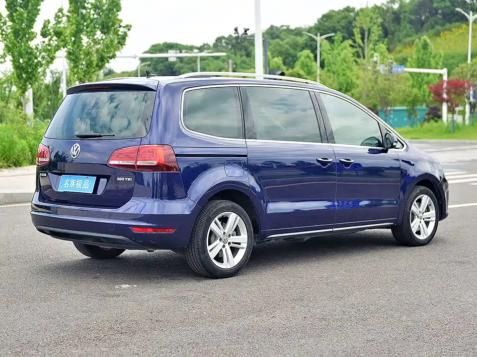 Volkswagen Sharan 2018 380TSI Comfort 7-Seater фото 6