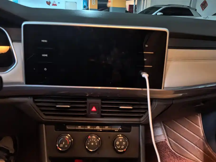 Volkswagen Bora 2024 200TSI Manual Smooth Ride Edition фото 13