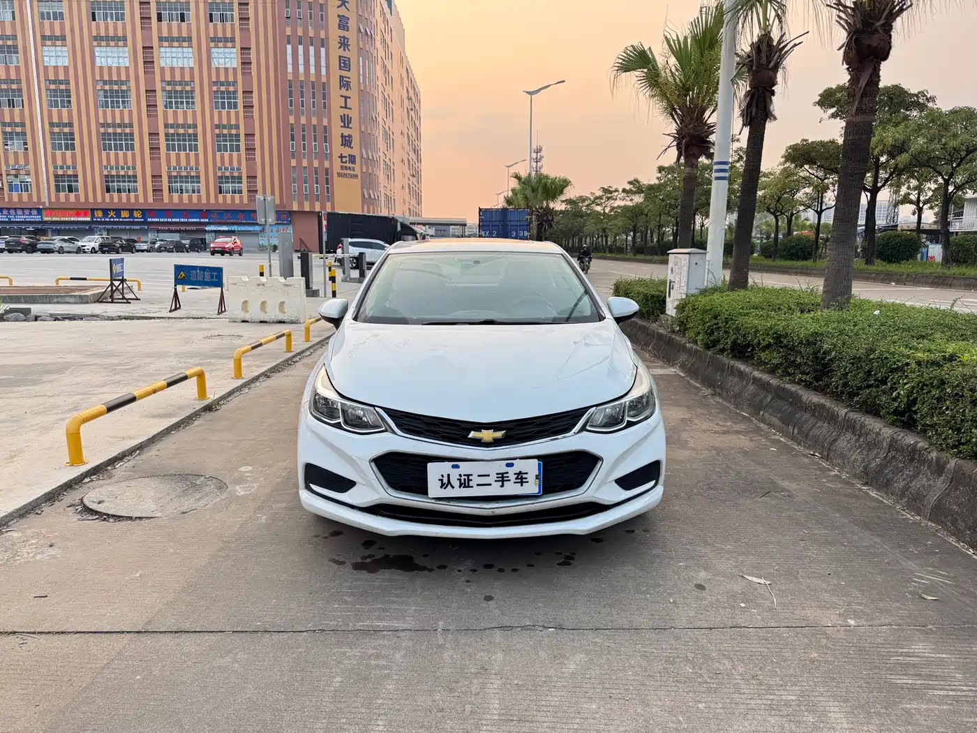 Chevrolet Cruze 2018 320 Automatic Pioneer Sunroof Edition фото 2