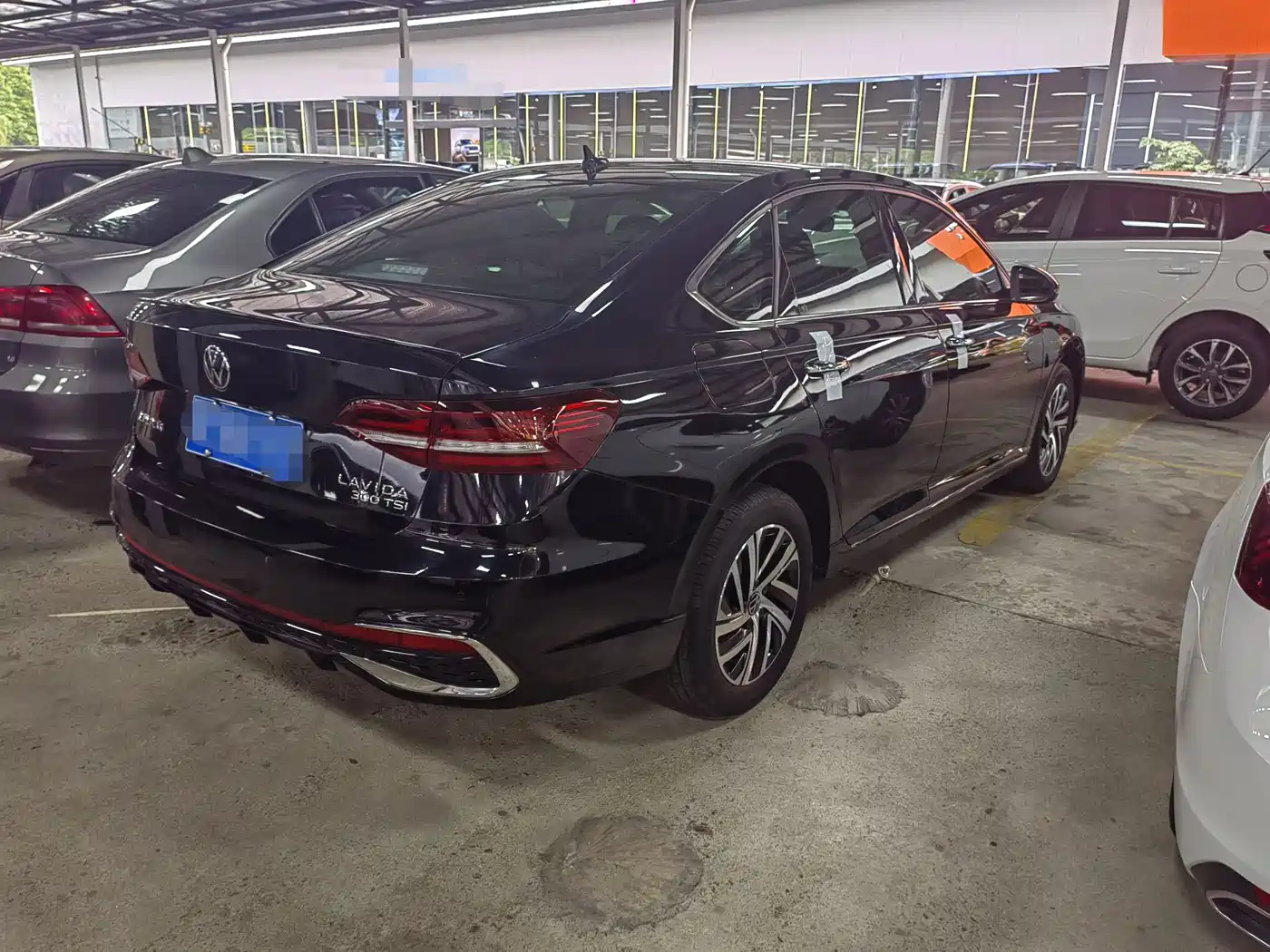 Volkswagen Lavida 2024 Model 300TSI DSG Starlight Full Comfort Edition фото 13