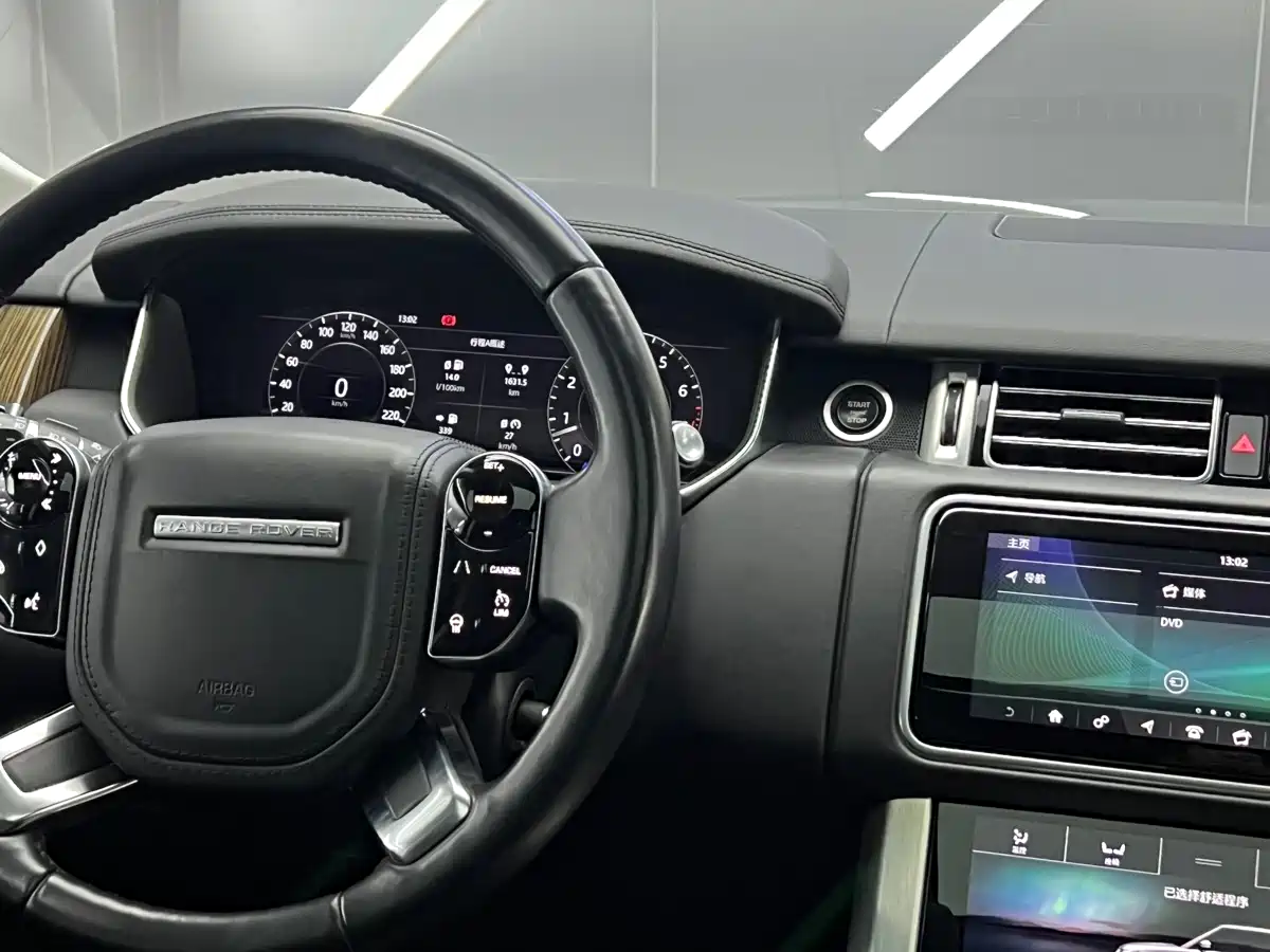 Land Rover Range Rover 2018 3.0 SC V6 Vogue Heritage Extended Edition фото 18