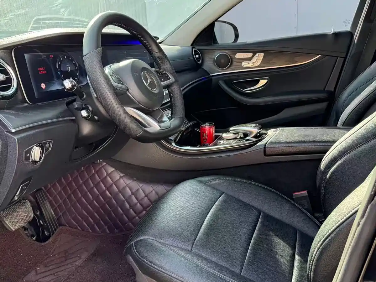 Mercedes-Benz E-Class 2016 E 300 L Sport Fashion Type фото 4