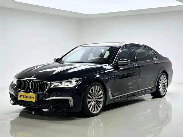 BMW 7 Series 2017 M760Li xDrive — фото 2