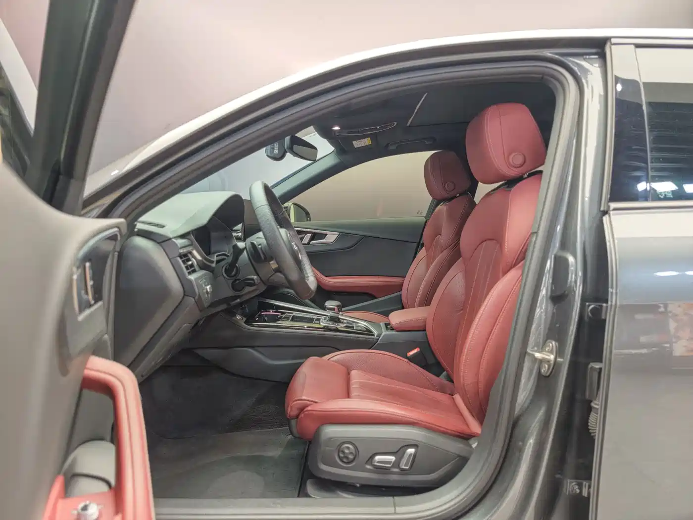 Audi A4L 2024 40 TFSI Luxury Dynamic фото 5