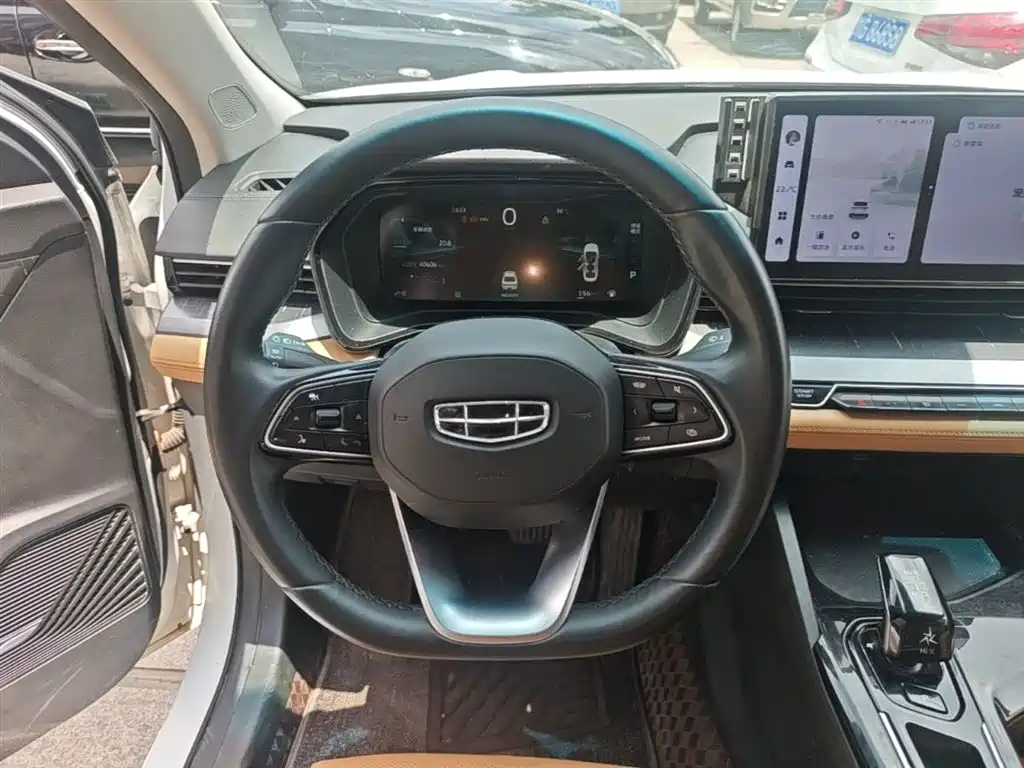 صورة 11 - Geely Emgrand L HiP
