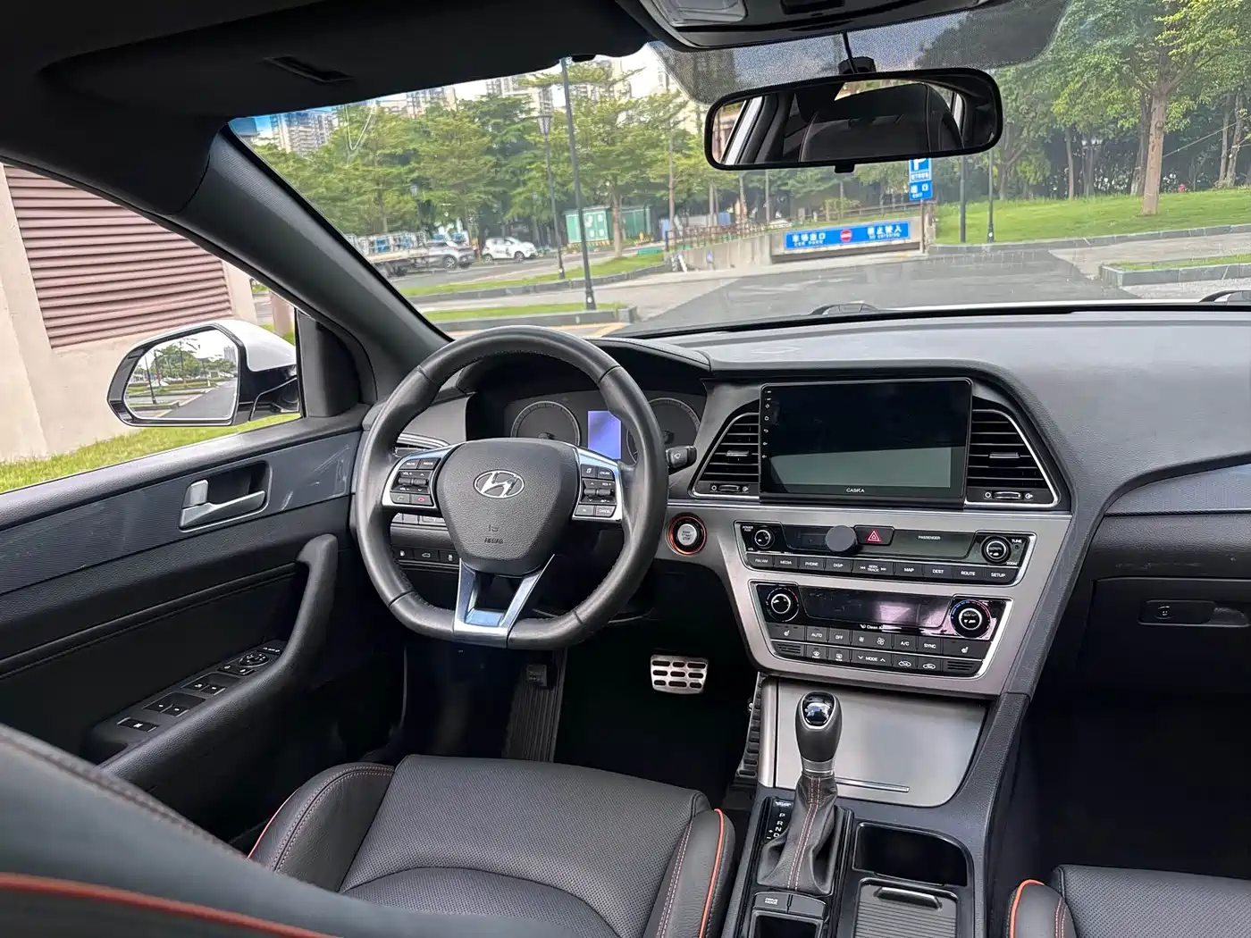 Hyundai Sonata 2015 1.6T GLS Smart фото 7