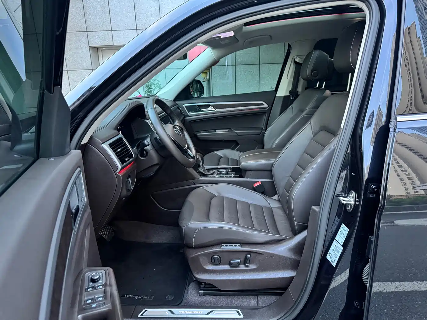 Volkswagen Teramont 2017 530 V6 4WD Flagship Edition фото 12