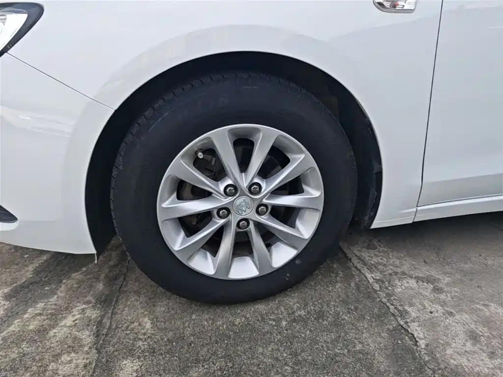 Buick Excelle 2019 15T DCT Progressive Type China VI фото 23