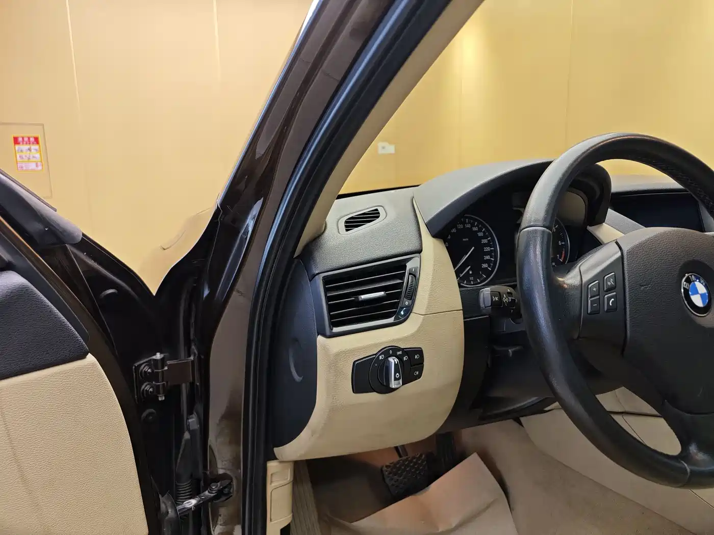BMW X1 (Import) 2012 sDrive18i Luxury фото 11