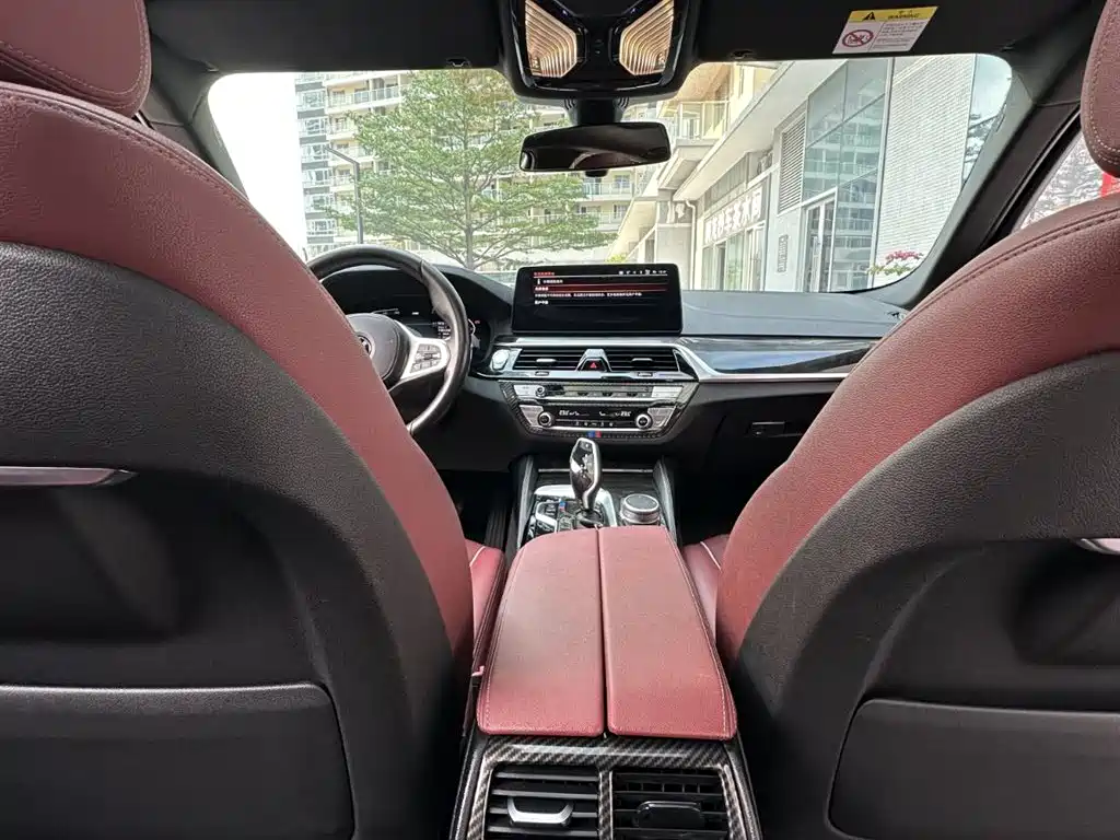 BMW 5 Series 2021 525Li M Sport Package фото 18