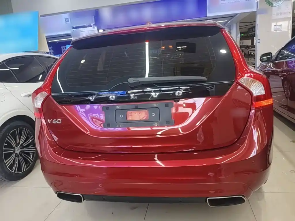 Фото 6 - Volvo V60