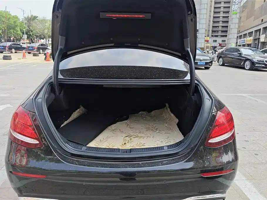 Mercedes-Benz E-Class 2019 E 260 L фото 4