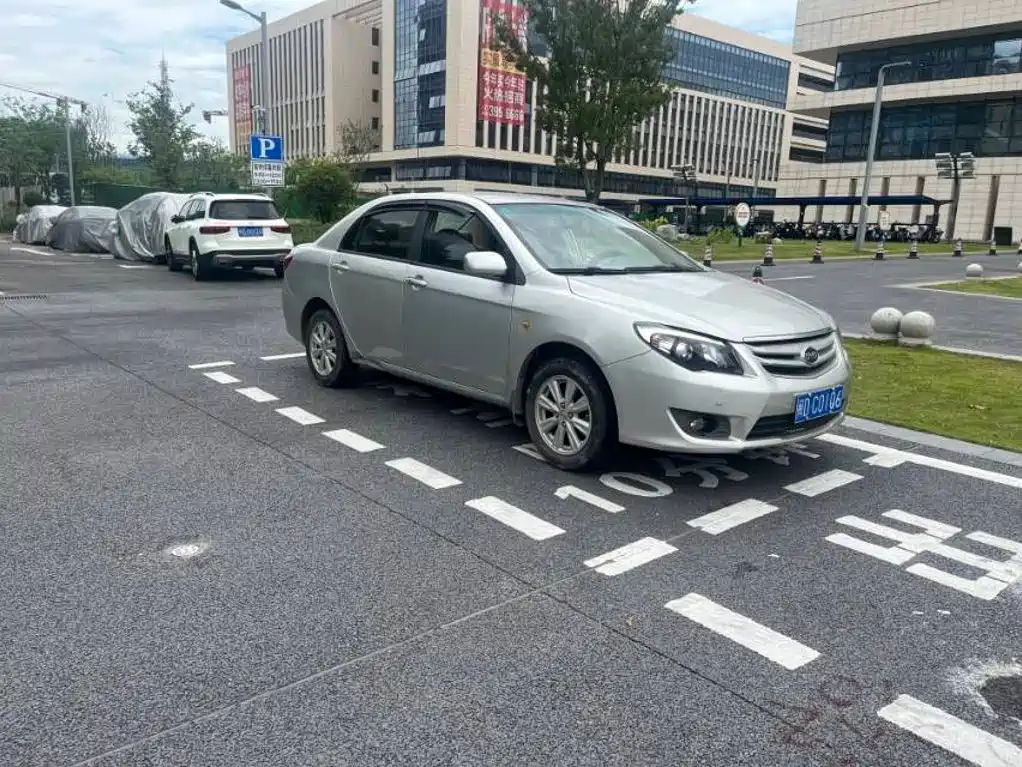 BYD L3 2013 2013 1.5L Automatic Comfort