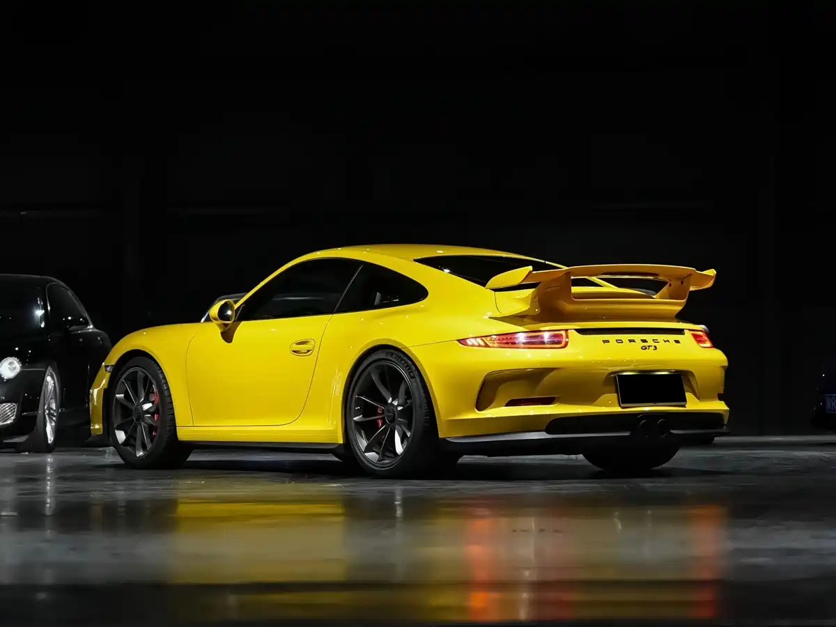 Фото 4 - Porsche 911