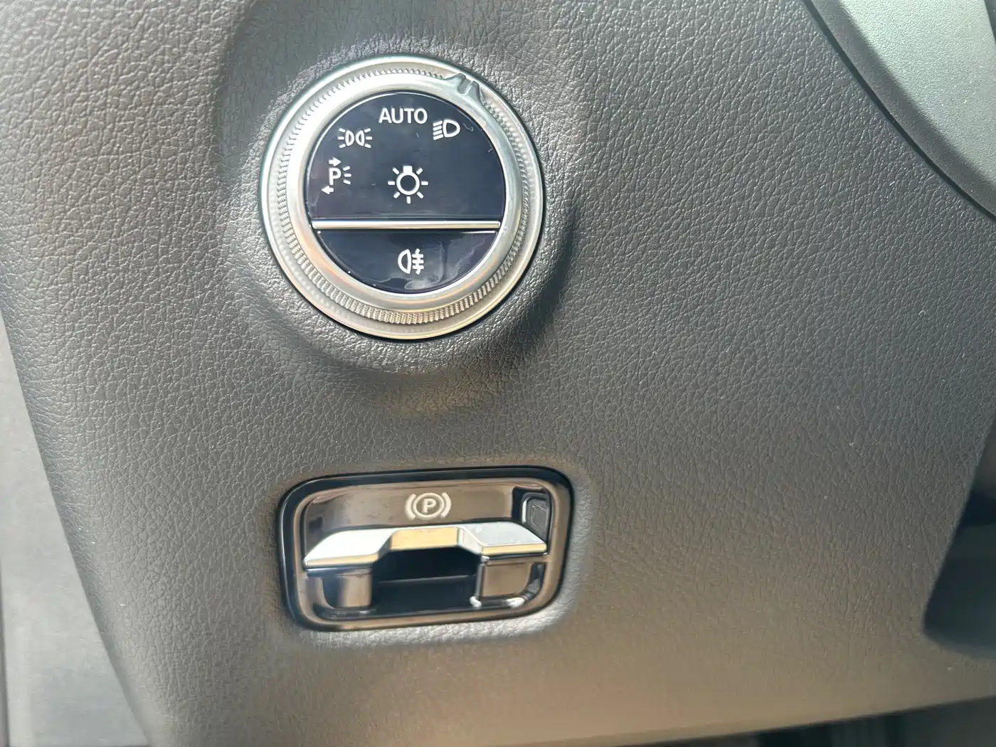 Mercedes-Benz C-Class 2022 C 200 L Sport Version фото 11