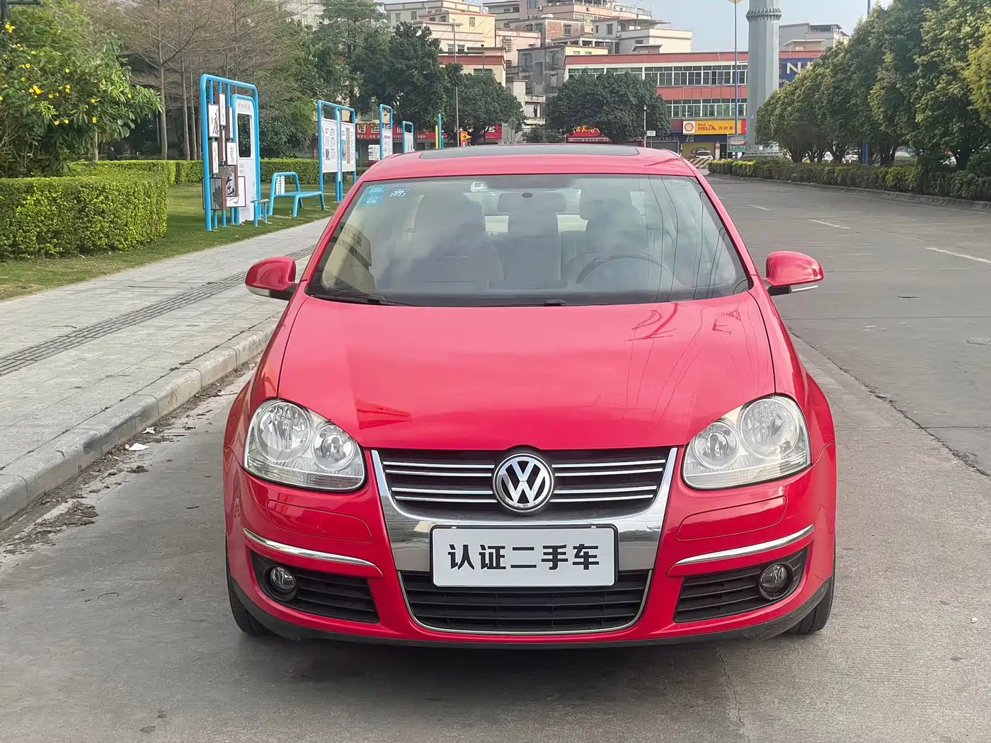 Volkswagen Sagitar 2009 1.6L Automatic Fashion фото 2