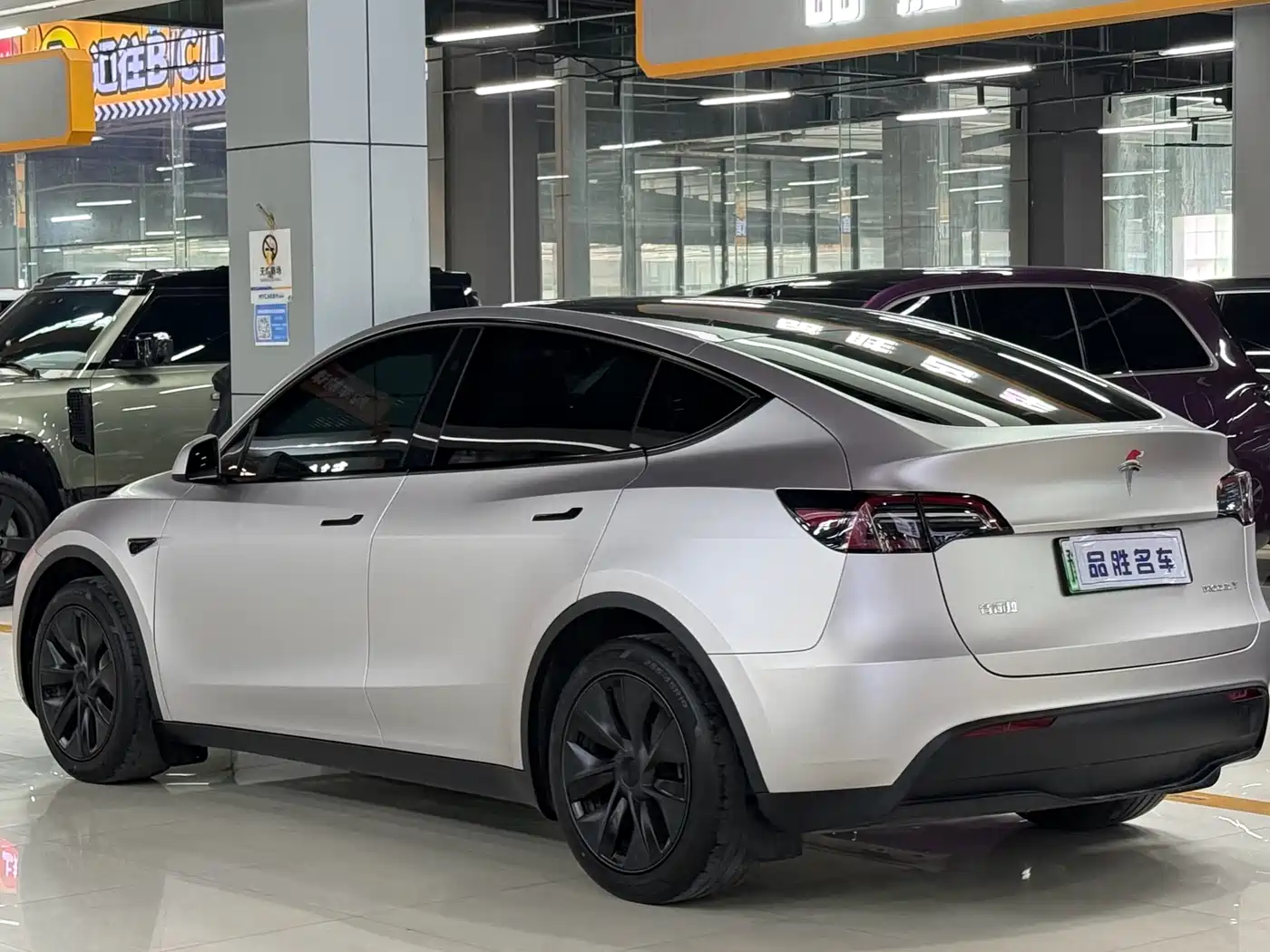 TESLA MODEL Y