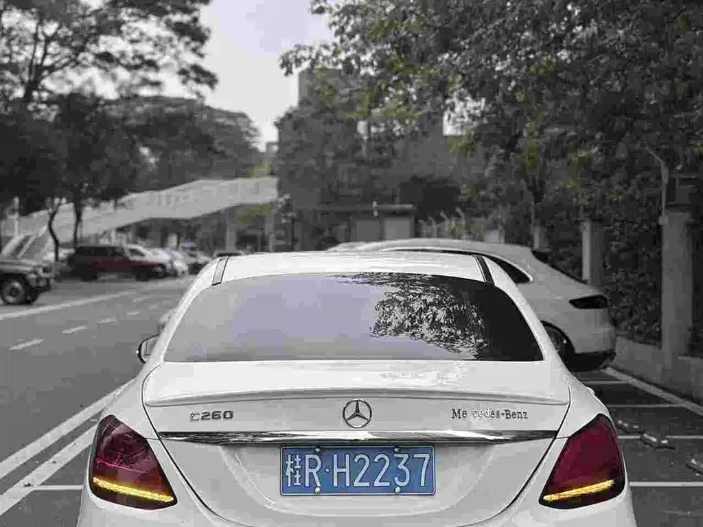 Mercedes-Benz C-Class 2021 C 260 Starry Exclusive Edition фото 3