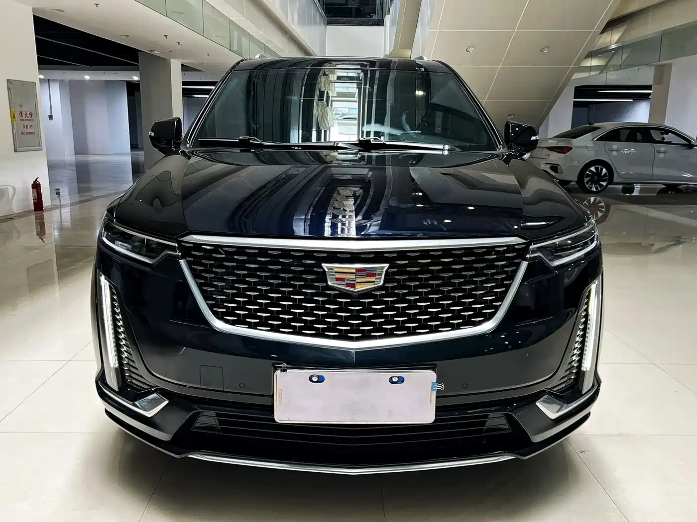 Фото 2 - Cadillac XT6