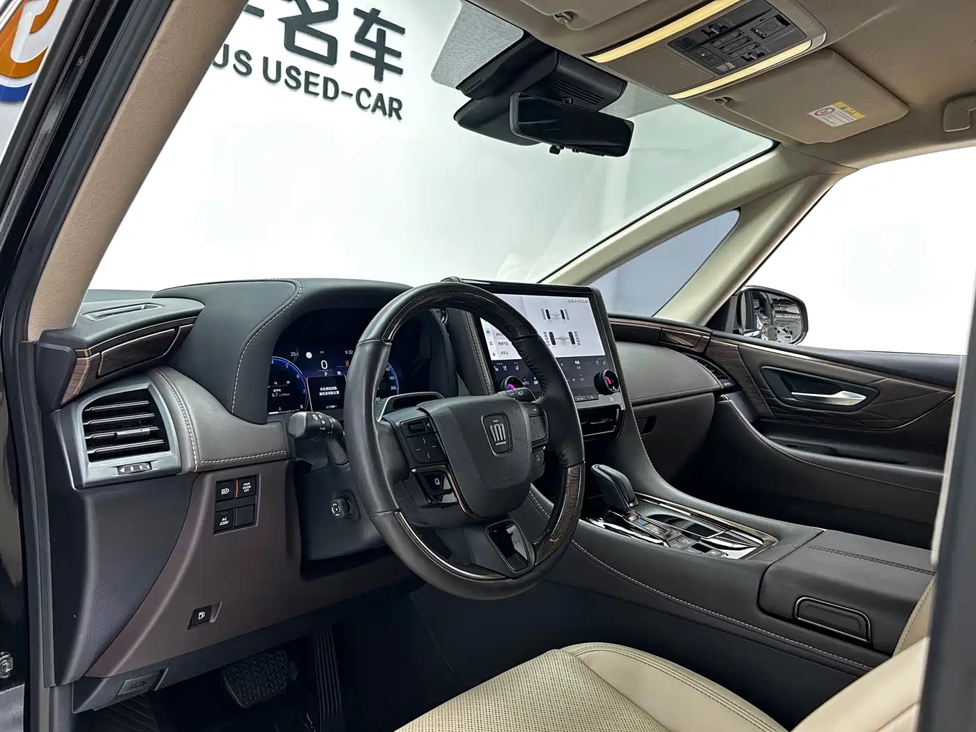 Toyota Vellfire 2024 Crown Hybrid 2.5L Executive Premium Edition фото 7