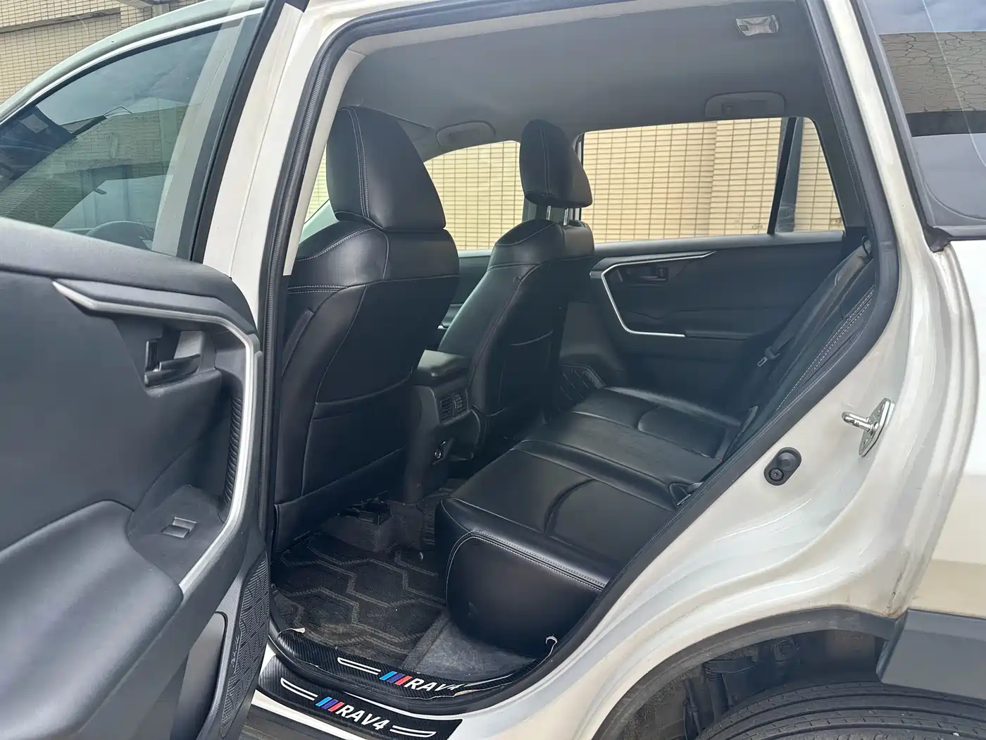 Toyota RAV4 Rongfang 2022 2.0L CVT 2WD Urban Edition фото 10