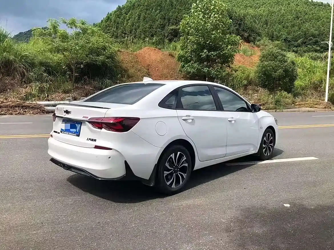 Chevrolet Monza 2019 RS 330T Auto Smooth Edition China VI фото 4