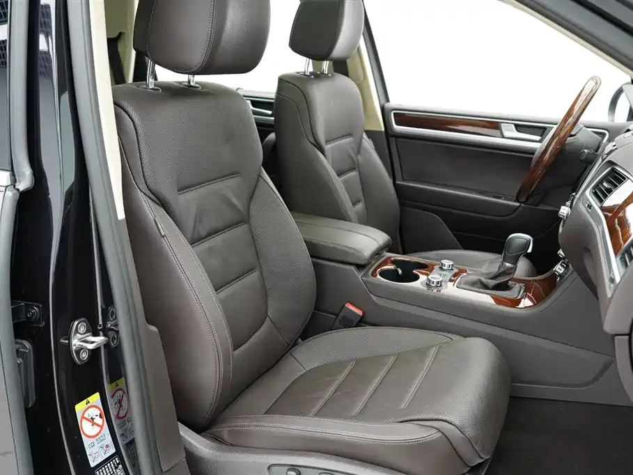 Volkswagen Touareg 2011 3.0TSI Comfort фото 22