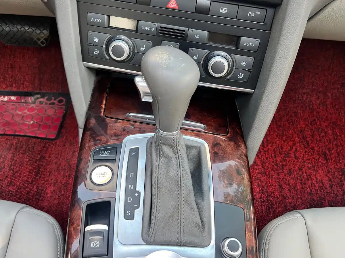 Audi A6L 2011 3.0 TFSI quattro Luxury фото 9